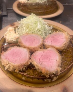 . . 【京都本店・大阪店のみ】 「越ノ光ポーク」のヒレです🐖 ご…